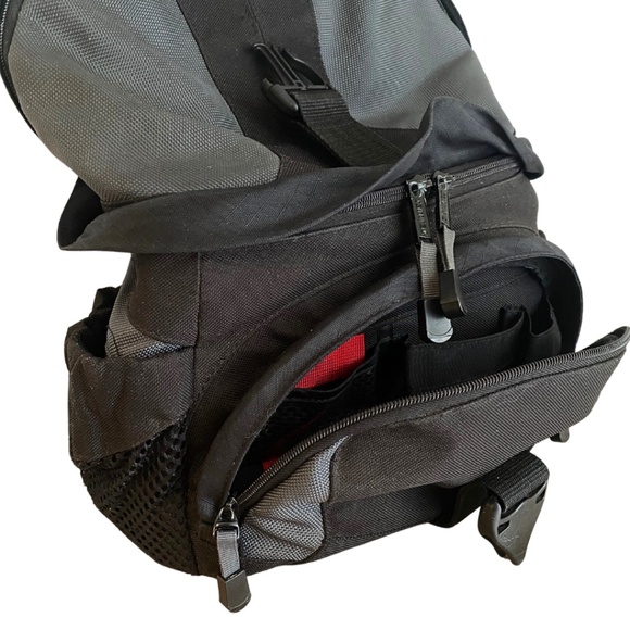 TAMRAC SAS Professional Padded Camera Backpack BLACK/GREY 15” - Picture 8 of 13